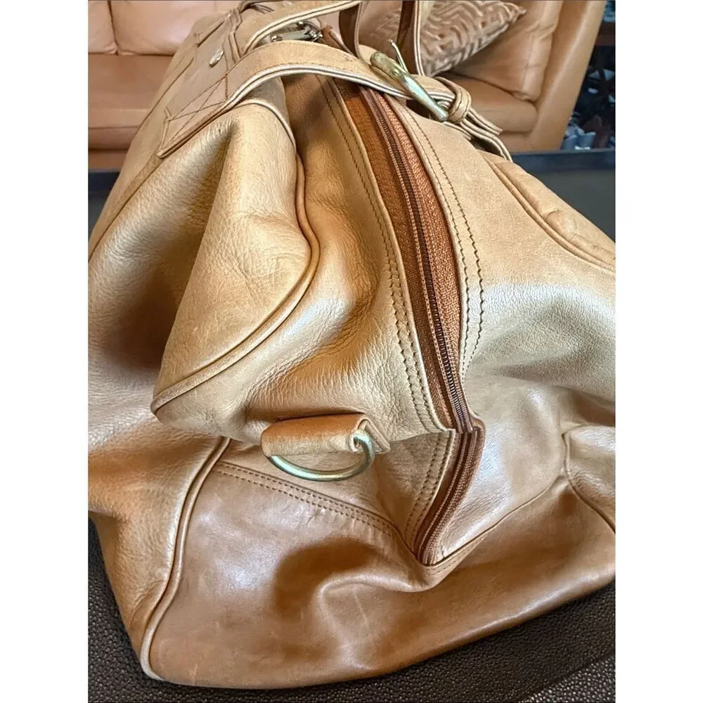 Boulder Ridge Classic Tan Leather Duffel Bag with  Zip Pocket shoulder strap